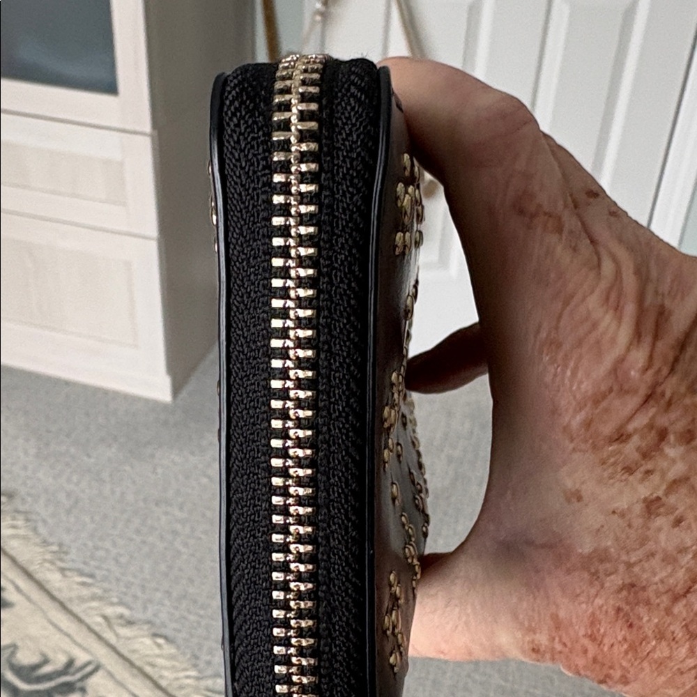 Coach New York Black Zip Around Accordion Wallet with Gold Studs - Picture 7 of 12